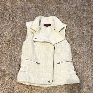 White tweed vest. Size S